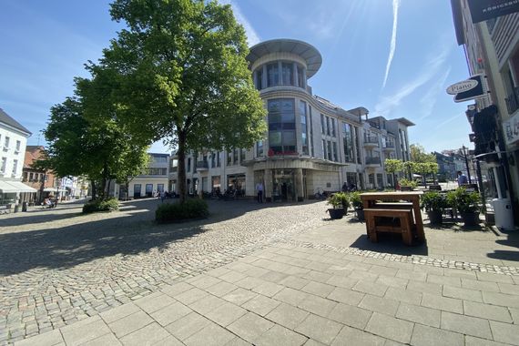 REPRÄSENTATIVE BÜRO-/FLÄCHE IM HERZEN VON VIERSEN-SÜCHTELN!