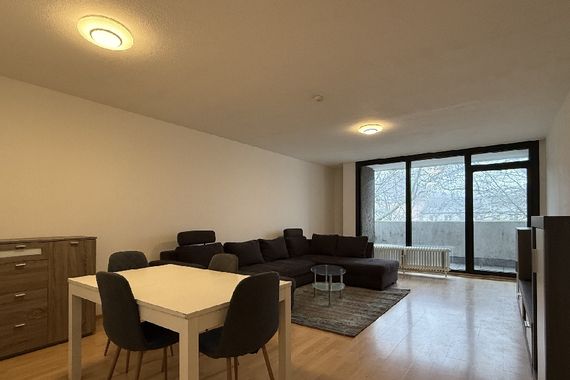 2-ZIMMERWOHNUNG MIT LOGGIA IM HERZEN VON KREFELD ZU VERKAUFEN!