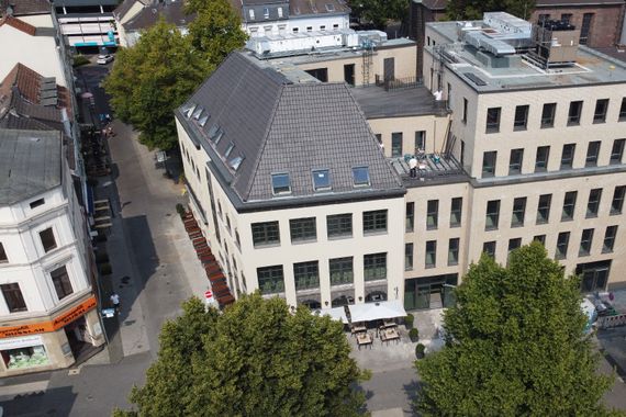 ARBEITEN MIT BLICK AUF KREFELD. NEUBAU. 273m²